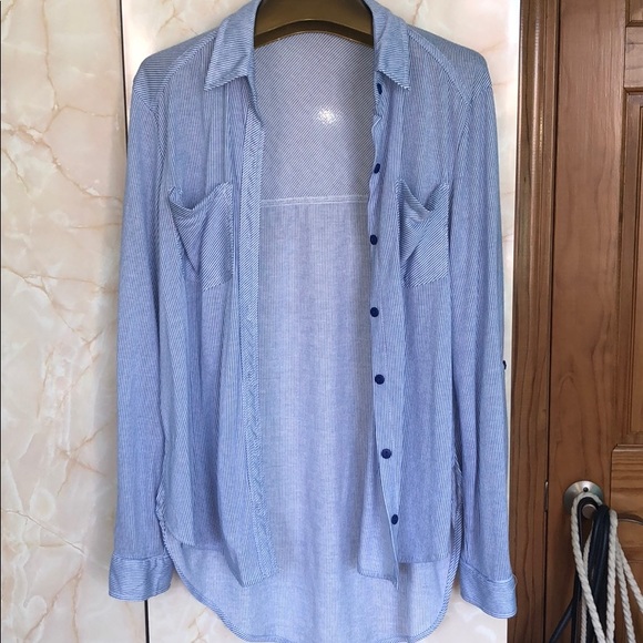 Button down - Picture 1 of 4